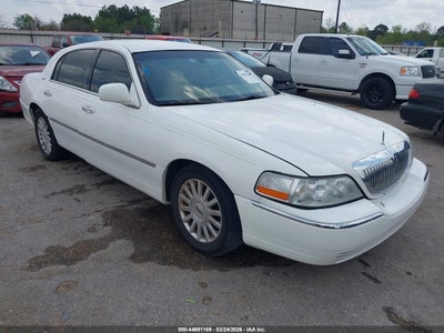 1LNHM81W84Y655289 LINCOLN TOWN CAR Photo 1