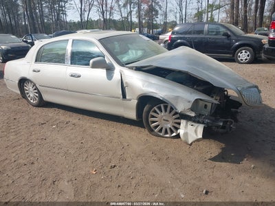 1LNHM83W64Y667308 LINCOLN TOWN CAR Photo 1