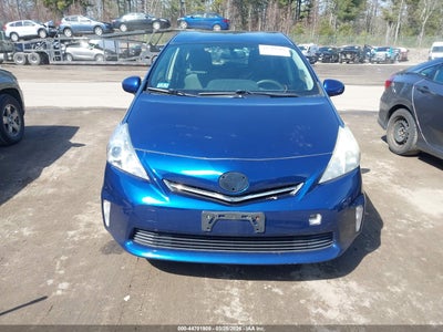 2013 TOYOTA PRIUS V THREE