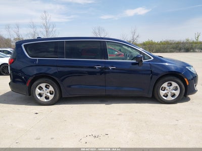 CHRYSLER PACIFICA HYBRID