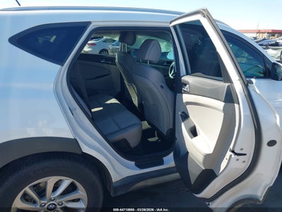 2016 HYUNDAI TUCSON 8