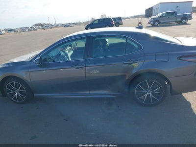 TOYOTA CAMRY