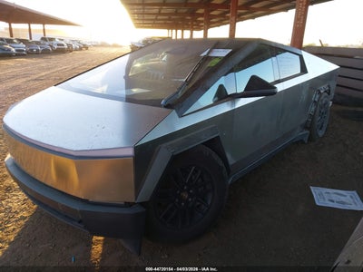 TESLA CYBERTRUCK