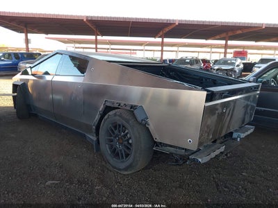TESLA CYBERTRUCK