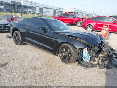 FORD MUSTANG