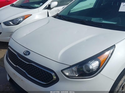 2019 KIA NIRO 6