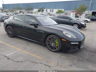 PORSCHE PANAMERA