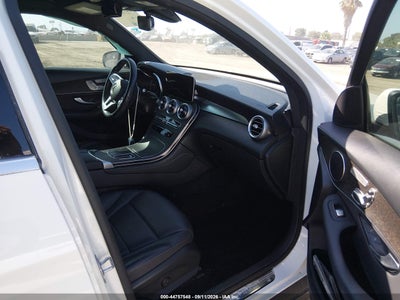MERCEDES-BENZ GLC 300