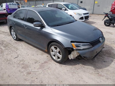 3VWLL7AJ7CM359896 VOLKSWAGEN JETTA Photo 1