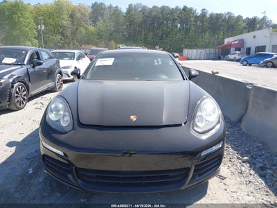 PORSCHE PANAMERA