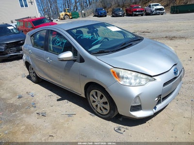 JTDKDTB38C1031176 TOYOTA PRIUS C Photo 1
