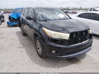 5TDKKRFH5FS097111 TOYOTA HIGHLANDER Photo 1