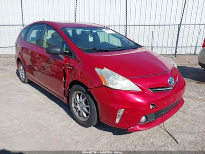 JTDZN3EU5C3130669 TOYOTA PRIUS V Photo 1