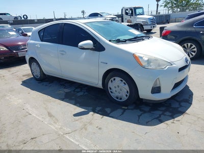 JTDKDTB33C1513148 TOYOTA PRIUS C Photo 1