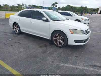 1VWBT7A34EC049285 VOLKSWAGEN PASSAT Photo 1