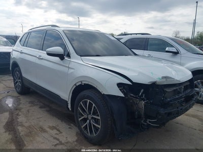3VV2B7AX7KM186127 Volkswagen Tiguan 2019