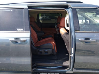 KIA CARNIVAL MPV HYBRID