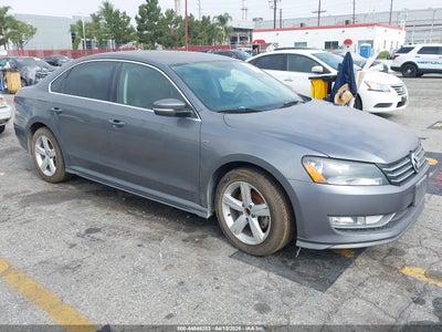 1VWAT7A3XFC105274 VOLKSWAGEN PASSAT Photo 1