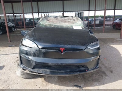 TESLA MODEL X
