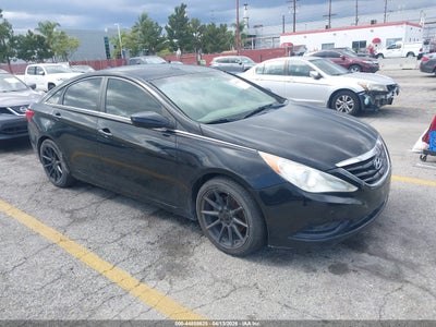 5NPEB4AC2BH265959 HYUNDAI SONATA Photo 1