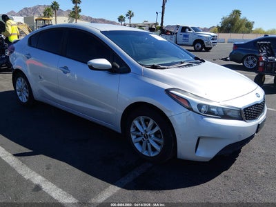 3KPFL4A72HE008074 Kia Forte 2017
