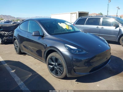 7SAYGDEE7RF163837 2024 Tesla Model y Long Range Dual Motor All-Wheel Drive grey