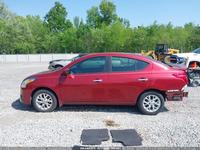 NISSAN VERSA