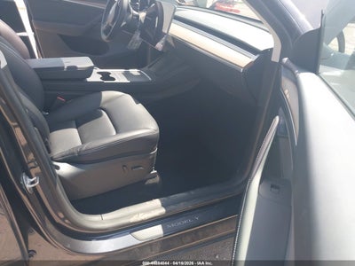 2024 TESLA MODEL Y LONG RANGE SINGLE MOTOR REAR-WHEEL DRIVE/RWD