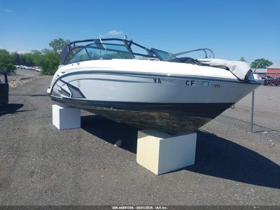 2020 Chaparral 22'