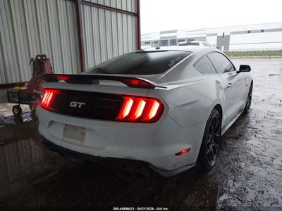 FORD MUSTANG