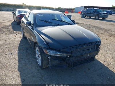 JAGUAR XE