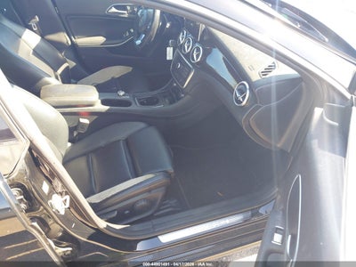 MERCEDES-BENZ CLA 250