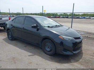 5YFBURHE5HP666628 TOYOTA COROLLA Photo 1
