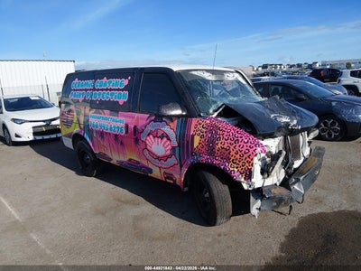1GTDM19X22B514659 GMC SAFARI Photo 1