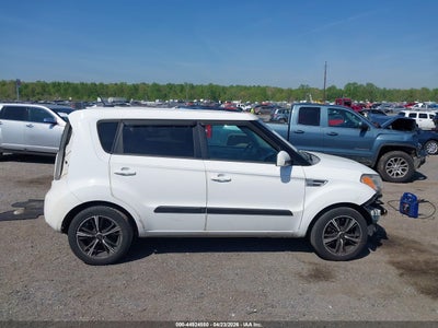2011 KIA SOUL +