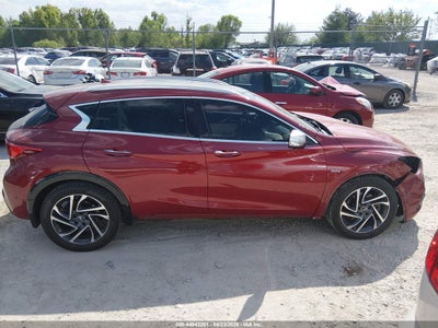 INFINITI QX30