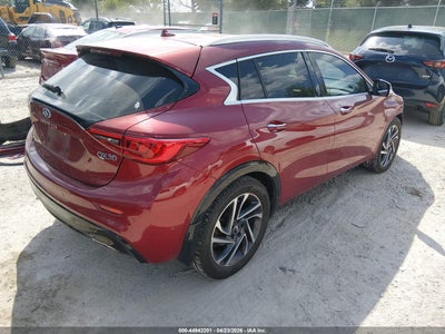 INFINITI QX30