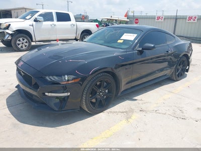 FORD MUSTANG