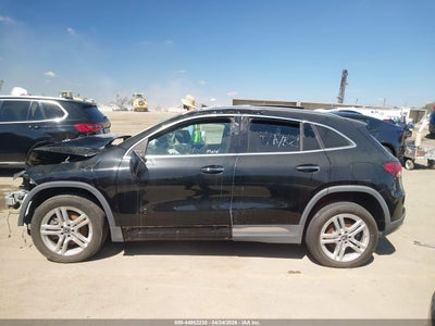 MERCEDES-BENZ GLA 250