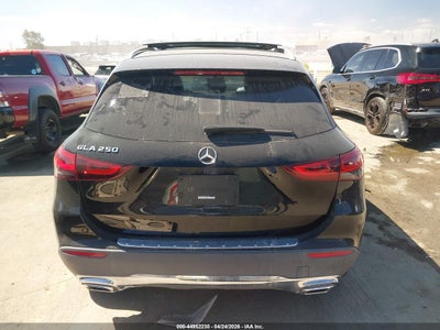 MERCEDES-BENZ GLA 250