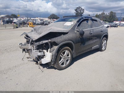 MERCEDES-BENZ GLA 250