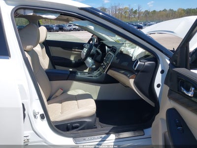 NISSAN MAXIMA