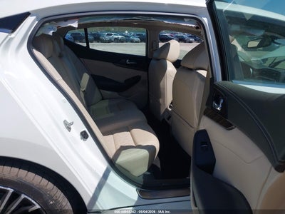 NISSAN MAXIMA