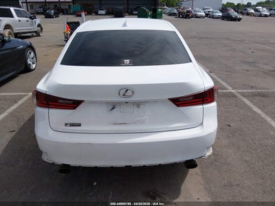 LEXUS IS 200T