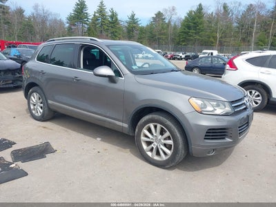 VOLKSWAGEN TOUAREG