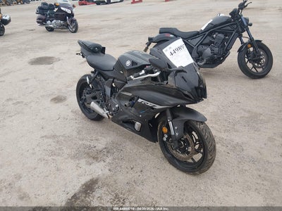 2024 Yamaha Yzfr7