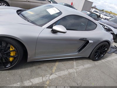 PORSCHE 718 CAYMAN