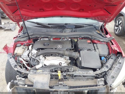 MERCEDES-BENZ GLA 250
