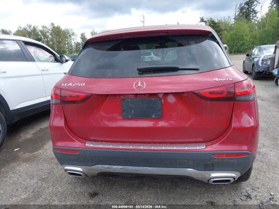 MERCEDES-BENZ GLA 250