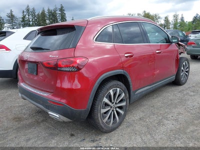MERCEDES-BENZ GLA 250